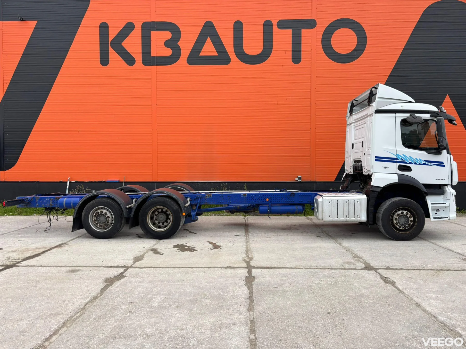 Mercedes-Benz Antos CHASSIS L=8792 mm 320kW