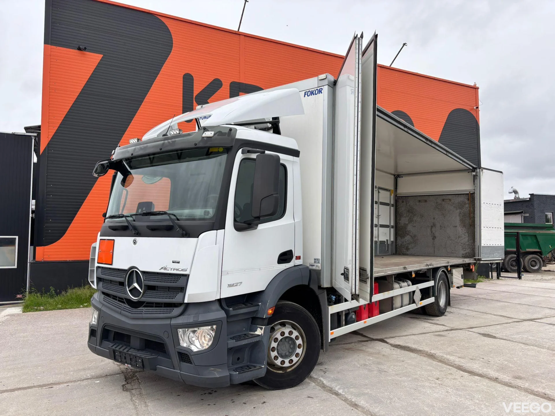 Mercedes-Benz Actros BOX L=8510 mm 270kW