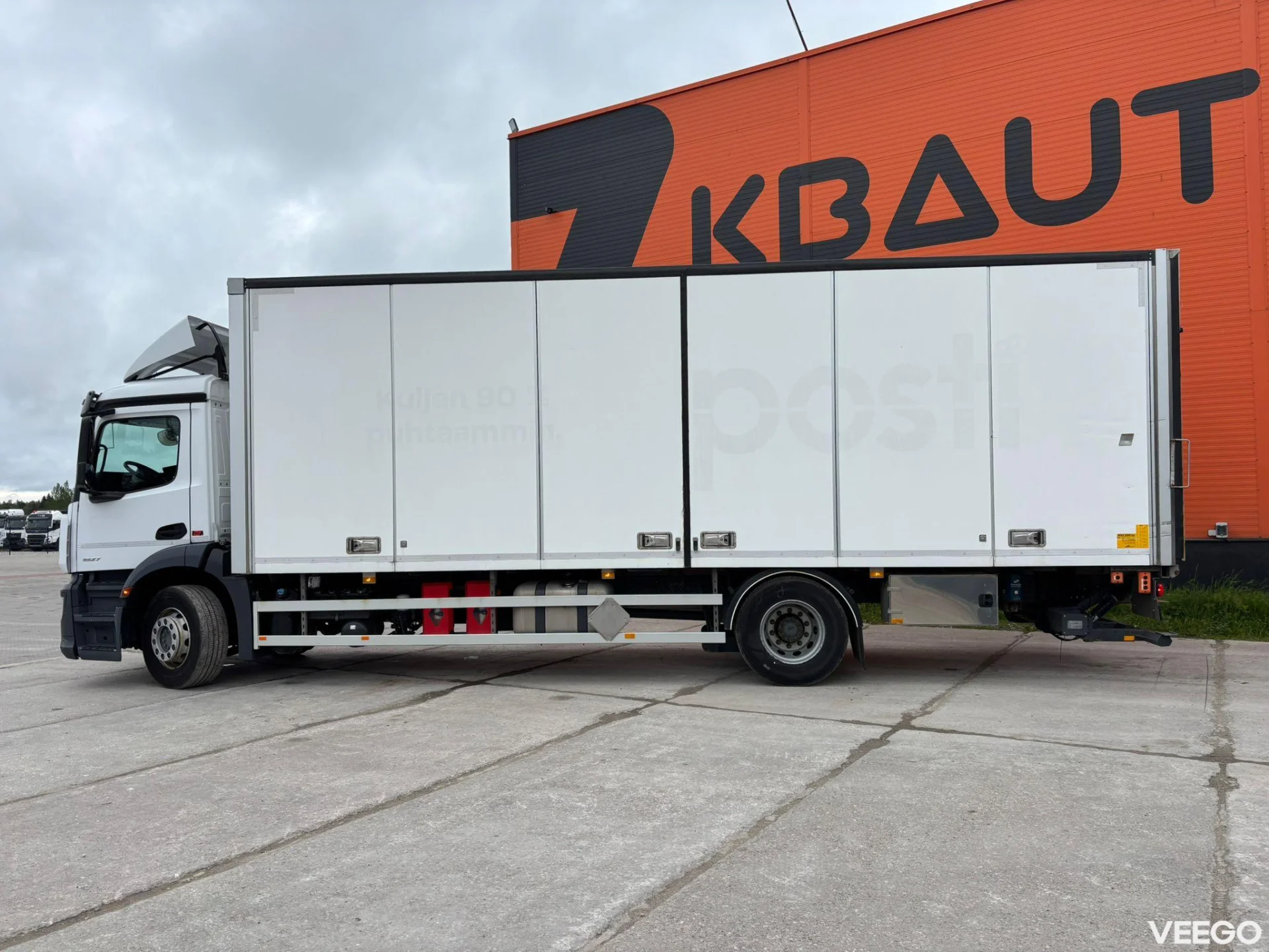 Mercedes-Benz Actros BOX L=8510 mm 270kW