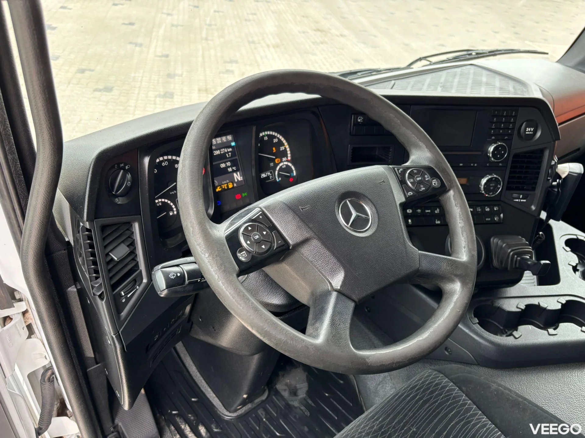 Mercedes-Benz Antos CHASSIS L=8792 mm 320kW