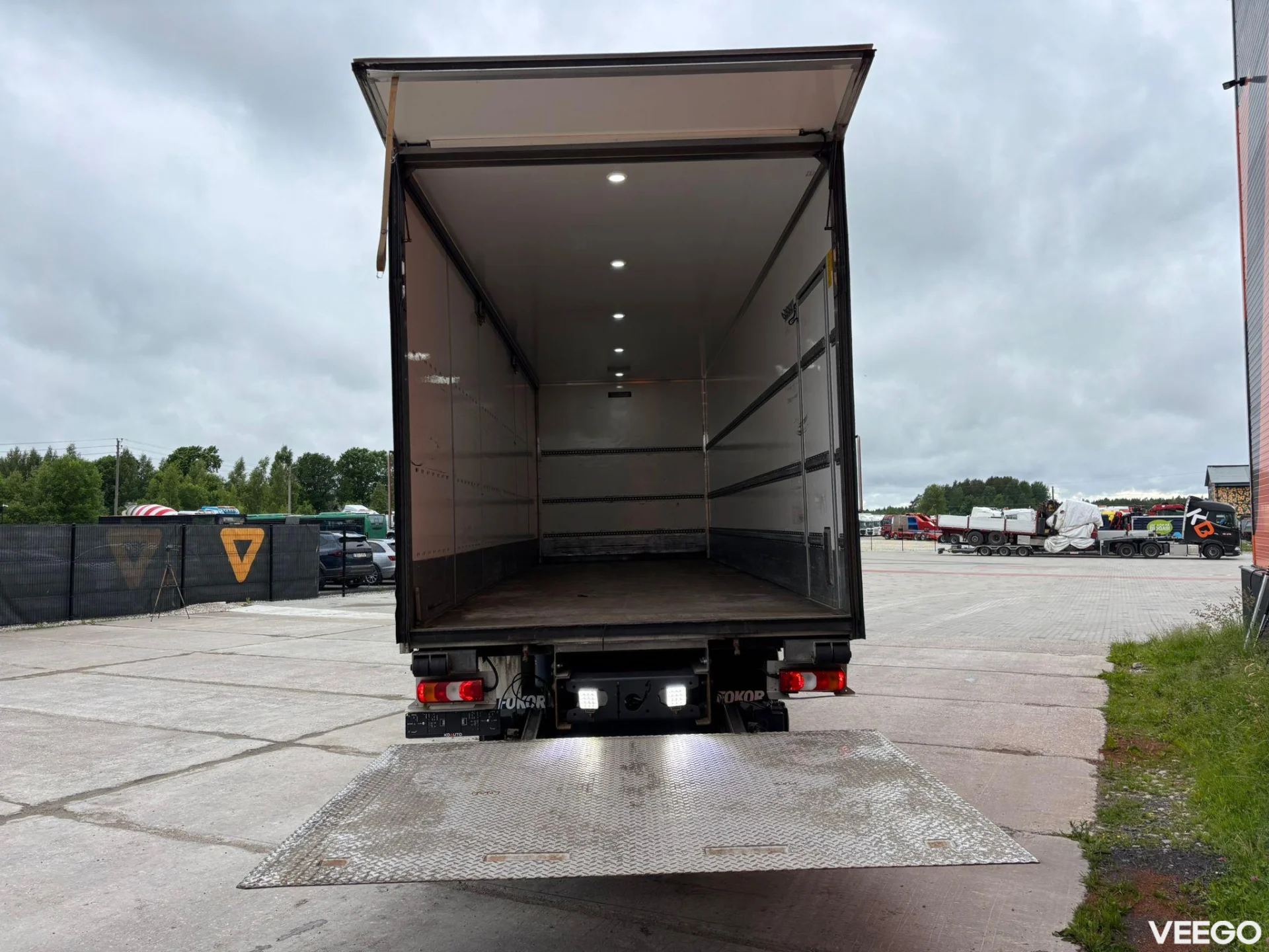 Mercedes-Benz Actros BOX L=8510 mm 270kW