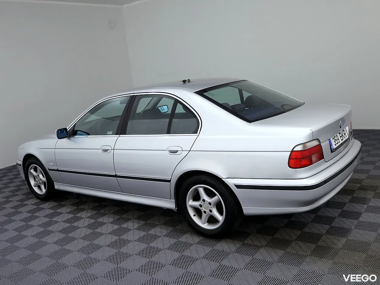 BMW 520 2.0 110kW
