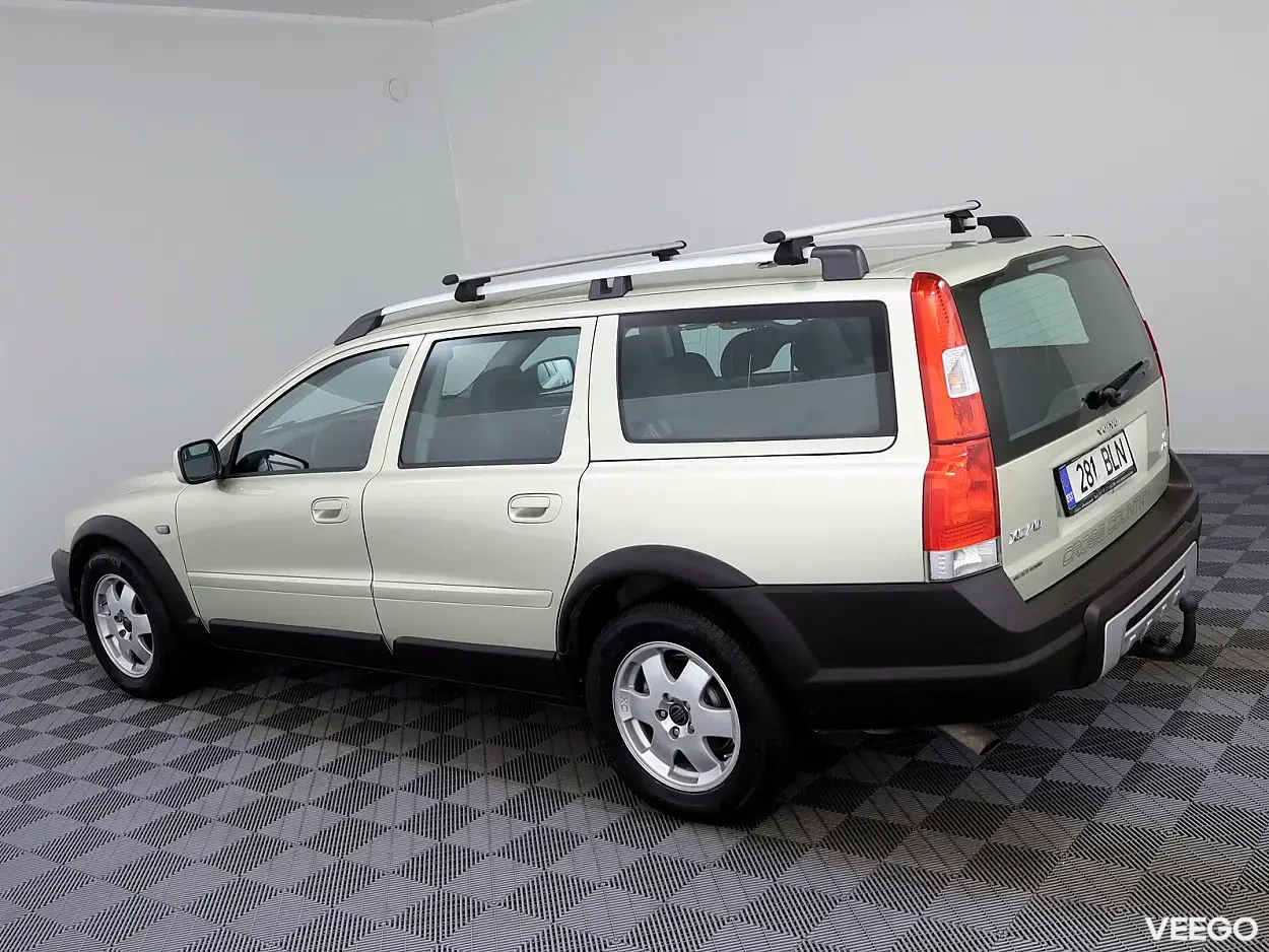 Volvo XC70 2.4 136kW