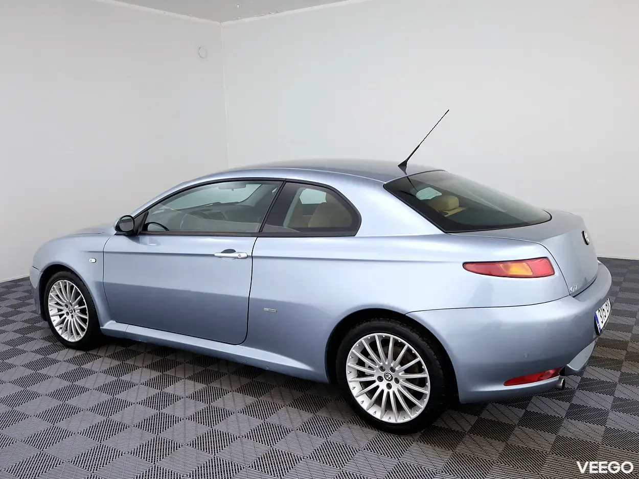 Alfa Romeo GT 2.0 122kW