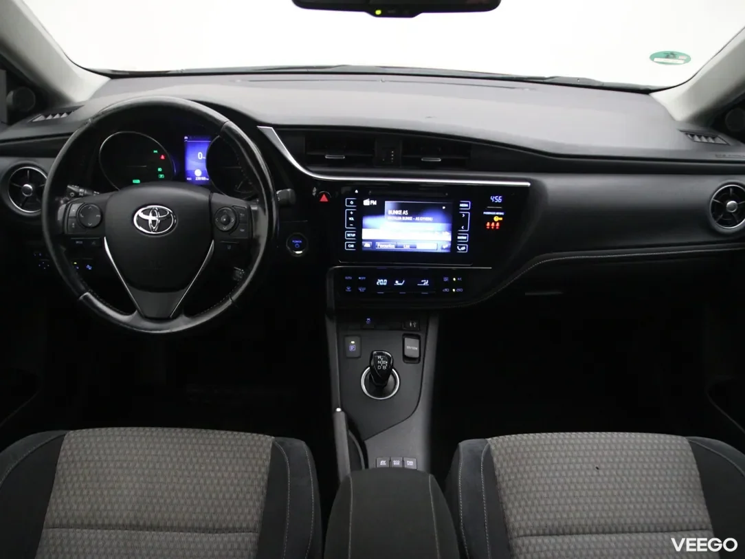 Toyota Auris 1.8 100kW