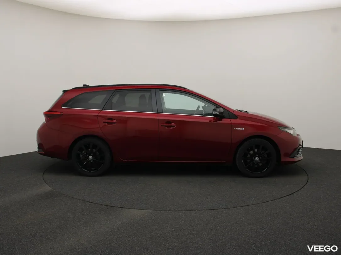 Toyota Auris 1.8 100kW