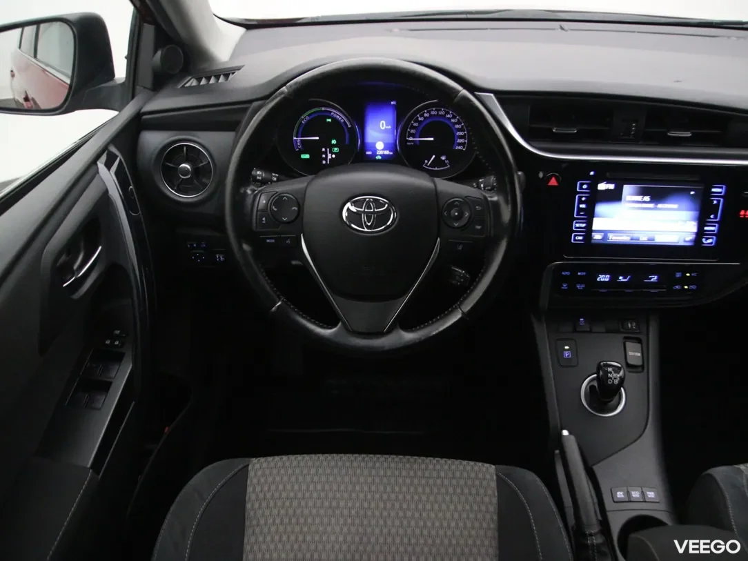 Toyota Auris 1.8 100kW