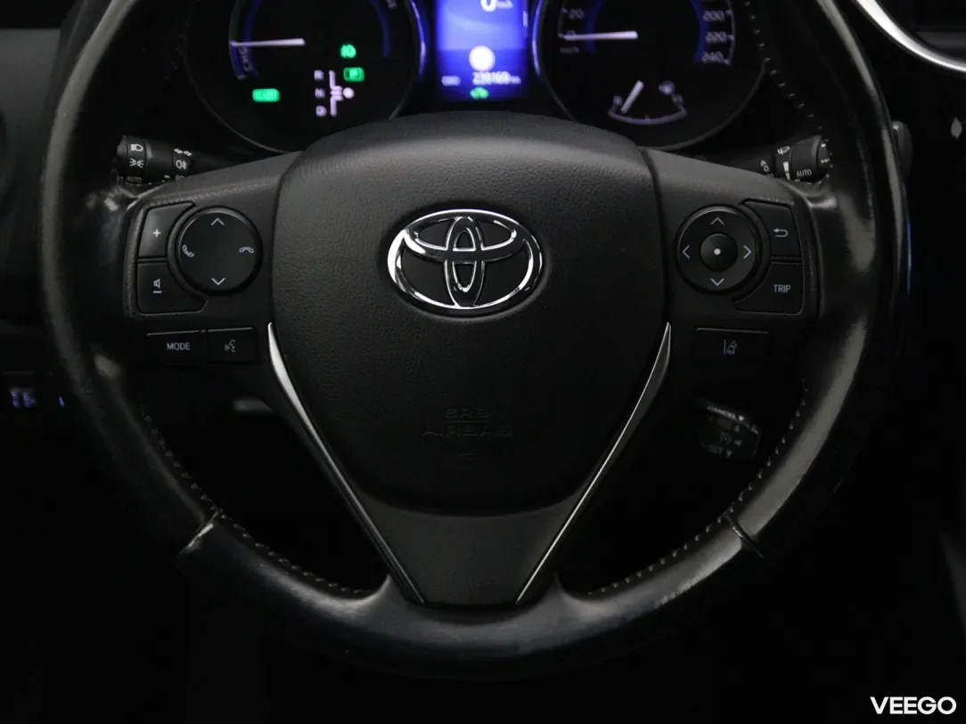 Toyota Auris 1.8 100kW