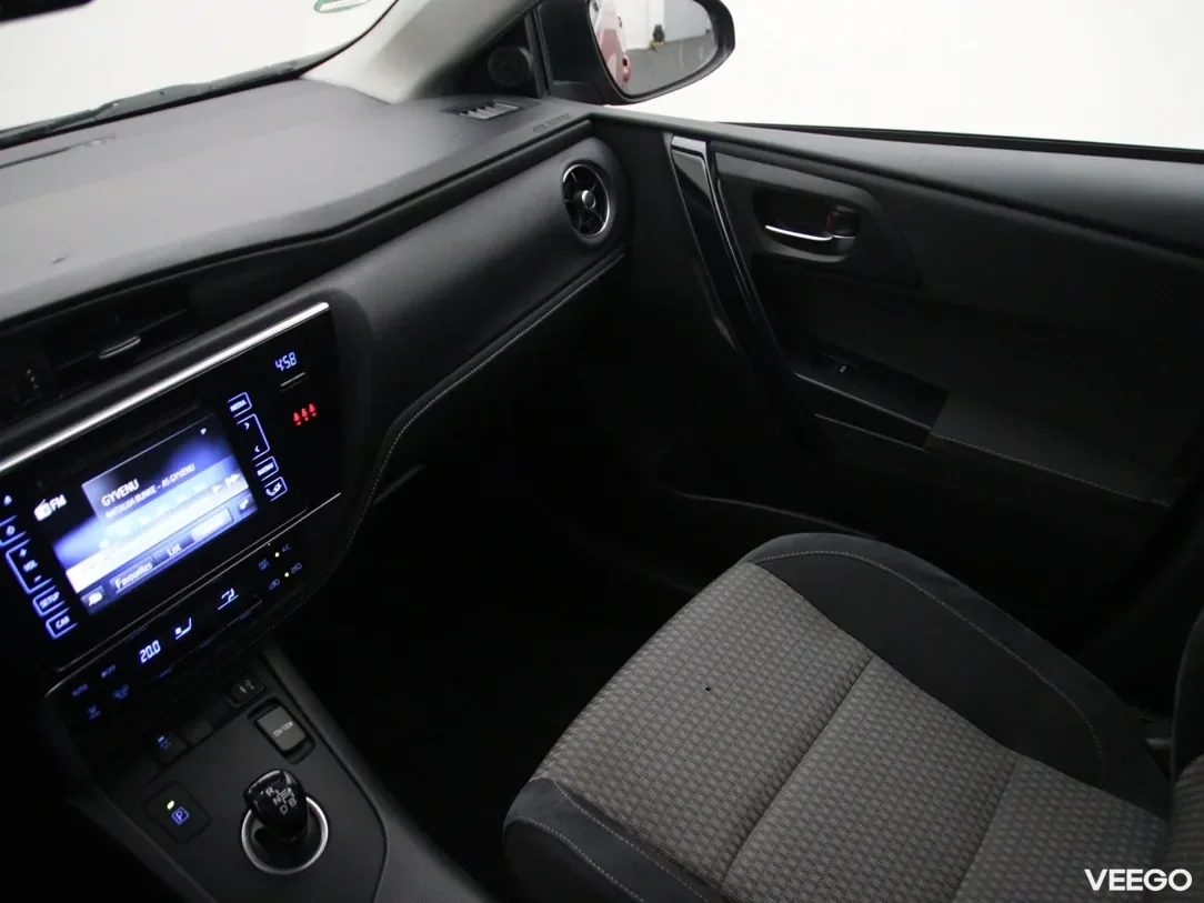 Toyota Auris 1.8 100kW