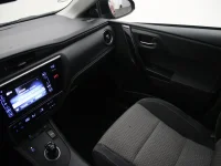 Toyota Auris 1.8 100kW thumbnail