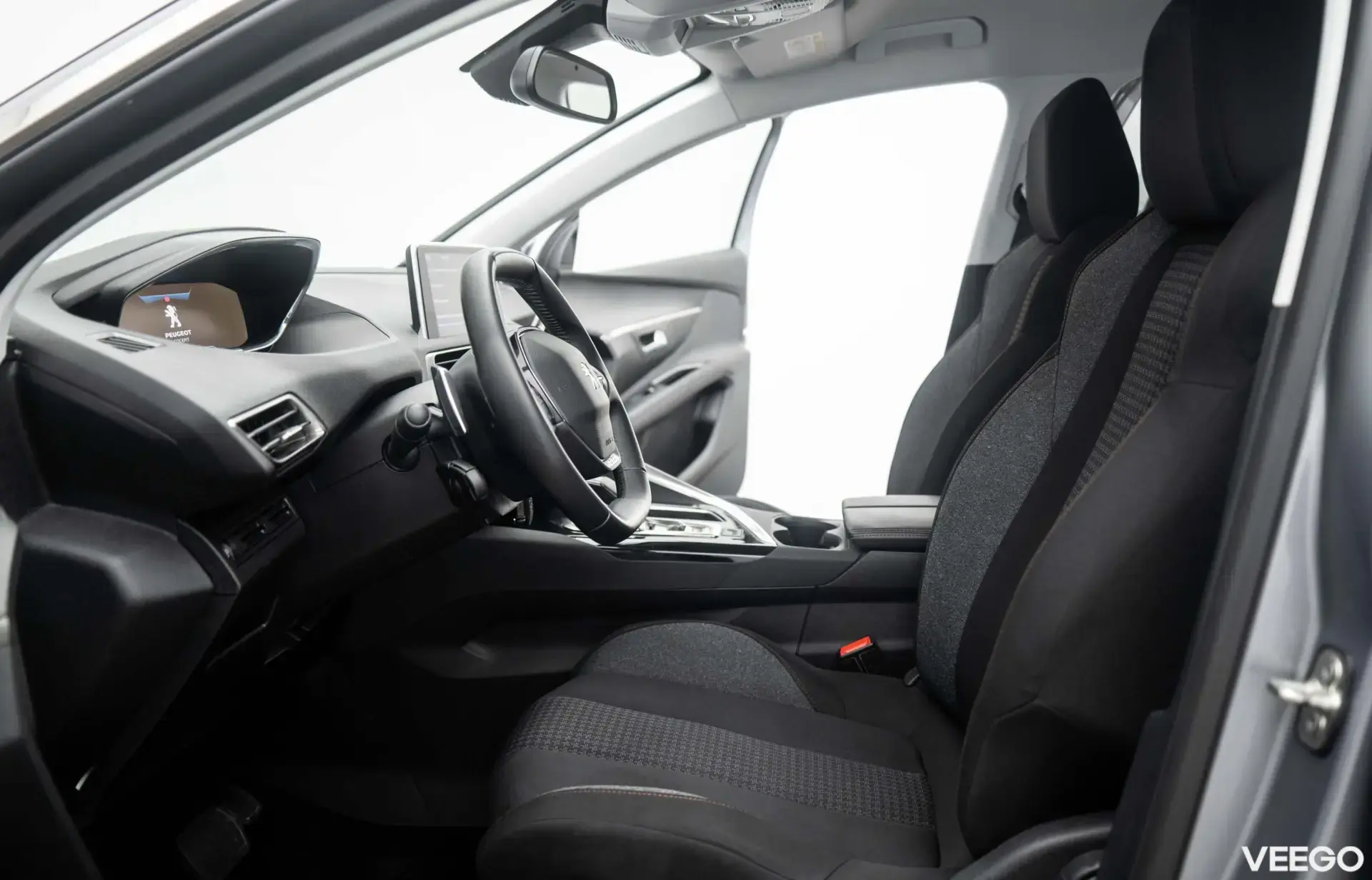 Peugeot 5008 Active BlueHDI 130 1.5 96kW