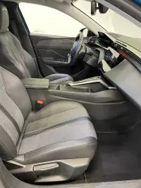 Peugeot 408 Allure Puretech 130AT8 96kW thumbnail