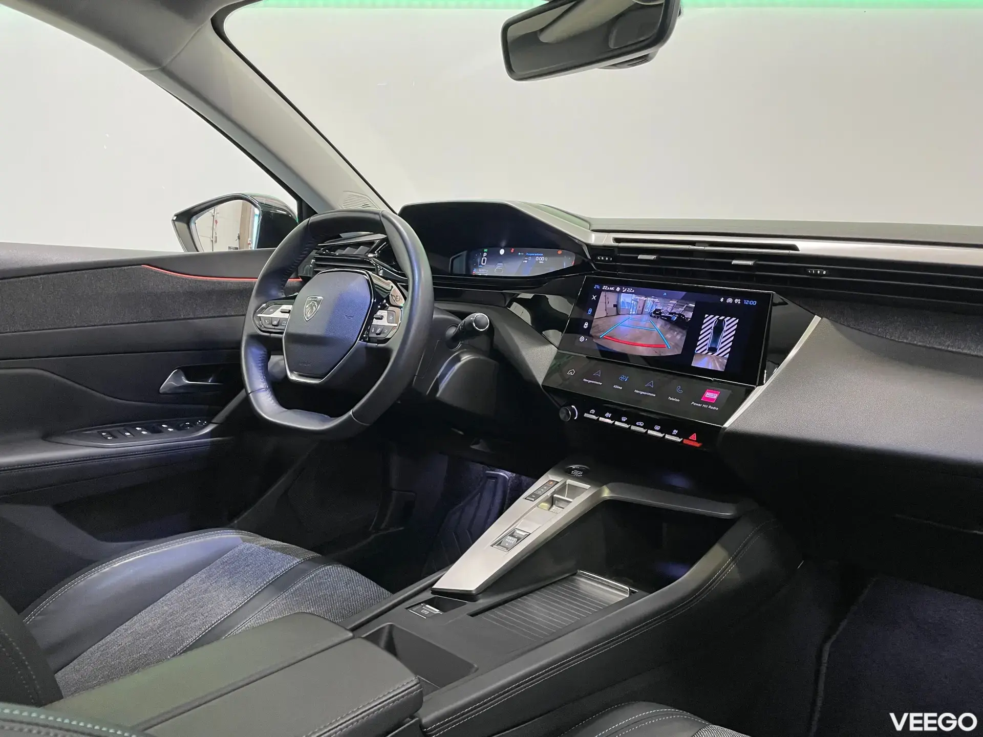 Peugeot 408 Allure Puretech 130AT8 96kW