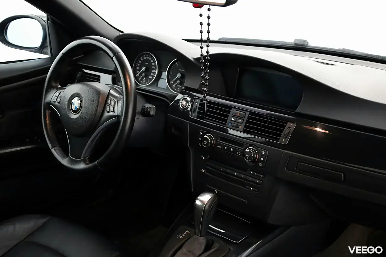 BMW 330 3.0 171kW