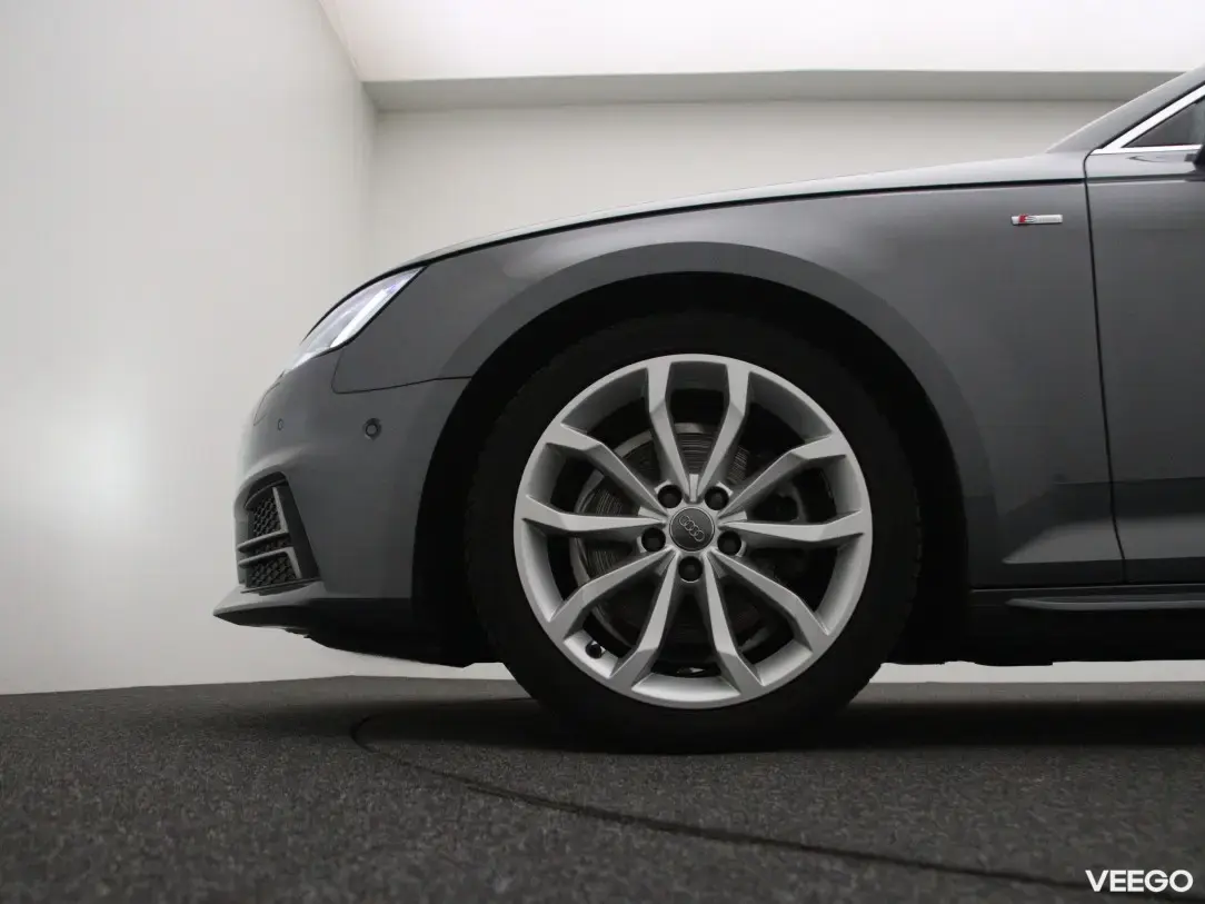 Audi A4 2 140kW