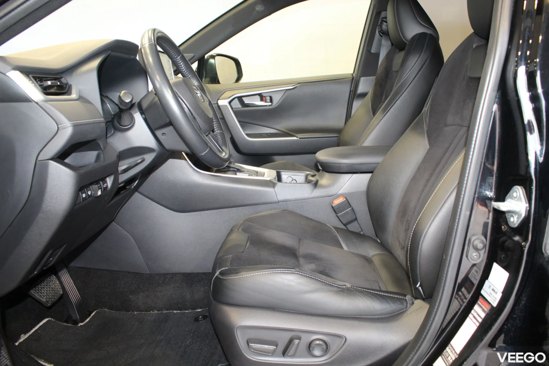 Toyota RAV4 Black Edition 2.5 131kW