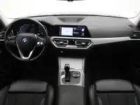 BMW 320 2 120kW thumbnail