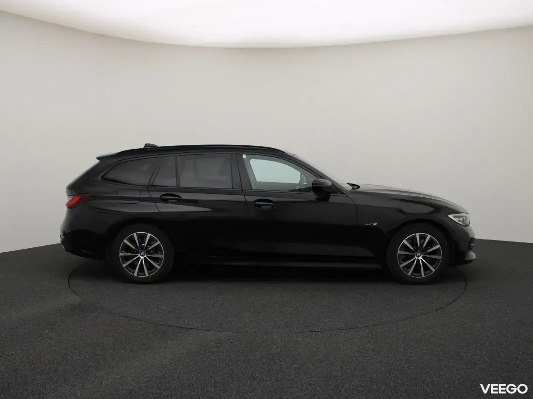 BMW 320 2 120kW