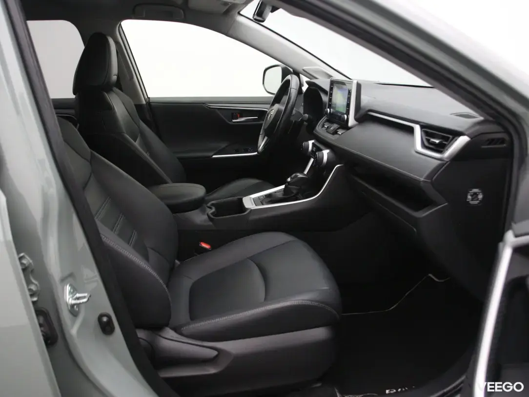 Toyota rav-4 2.5 131kW