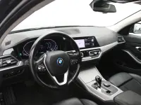 BMW 320 2 120kW thumbnail