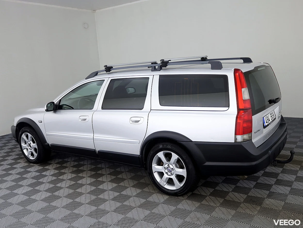 Volvo XC70 2.4 121kW
