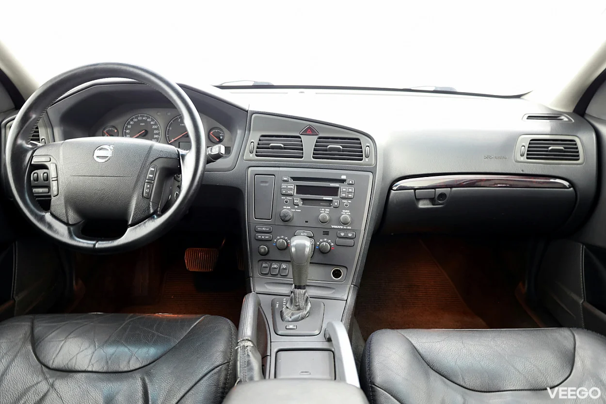 Volvo XC70 2.4 121kW