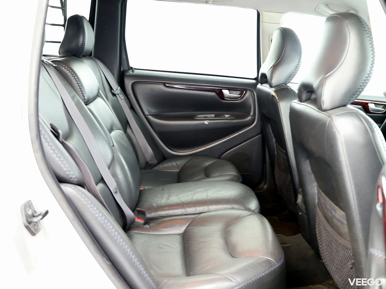 Volvo XC70 2.4 121kW