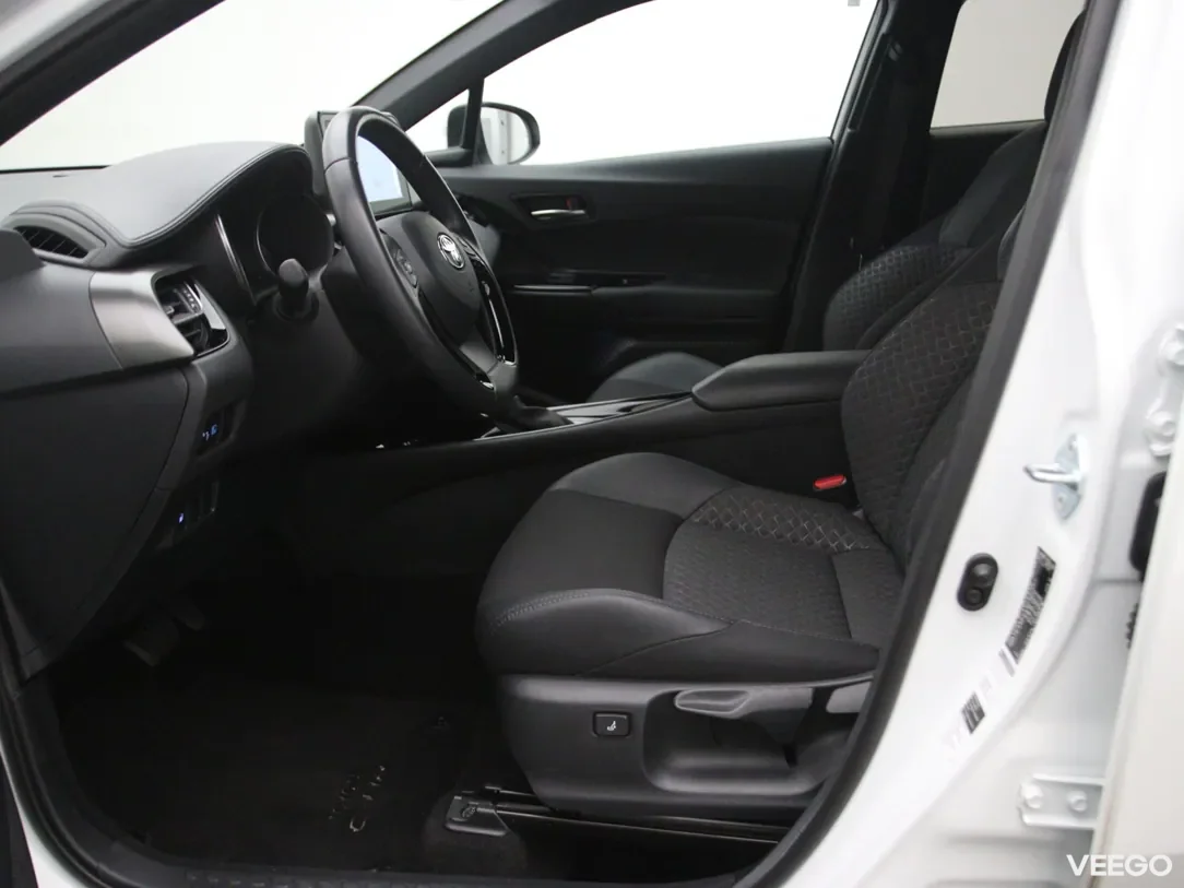Toyota C-HR 1.8 90kW