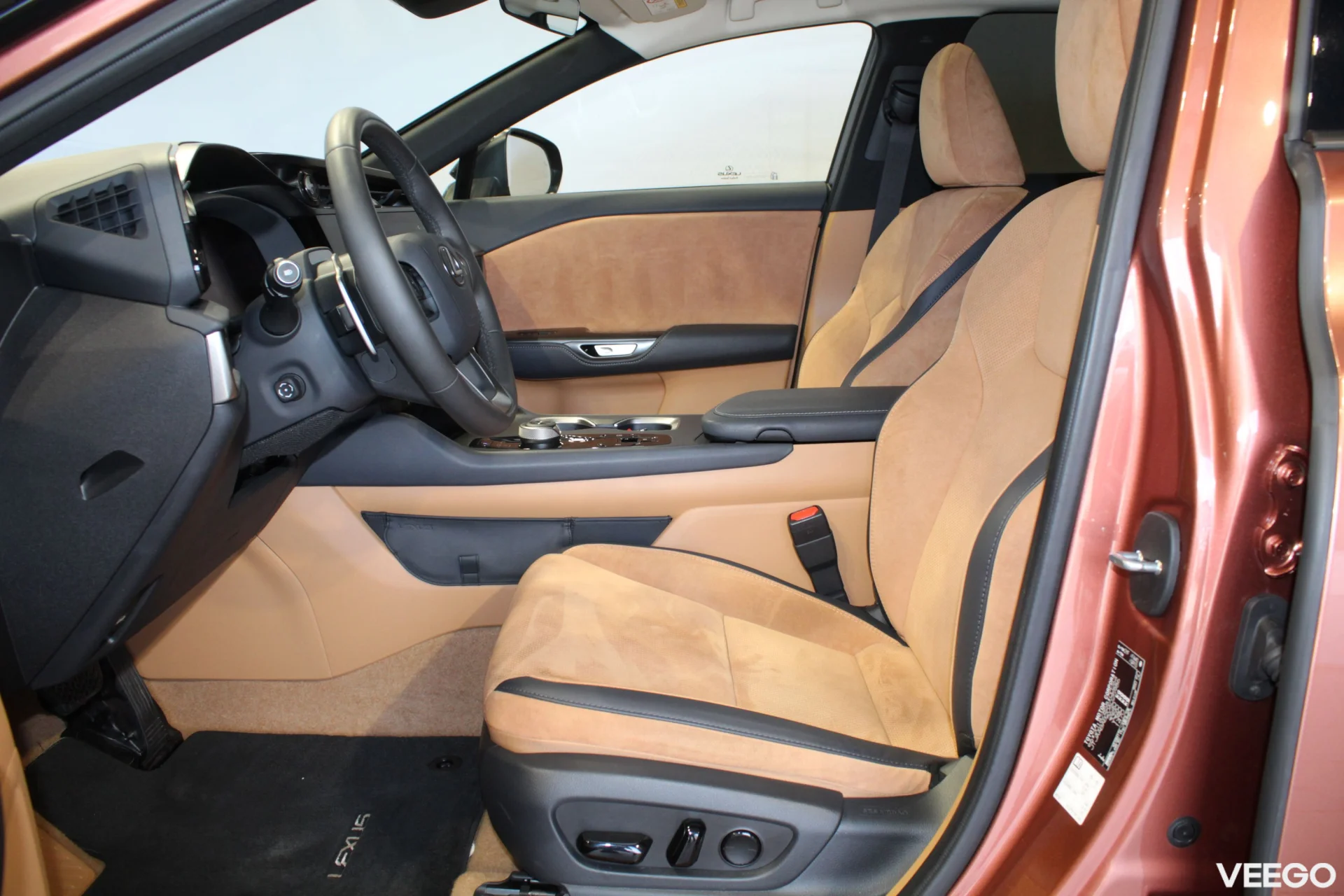 Lexus RZ 450e Luxury AWD 132kW