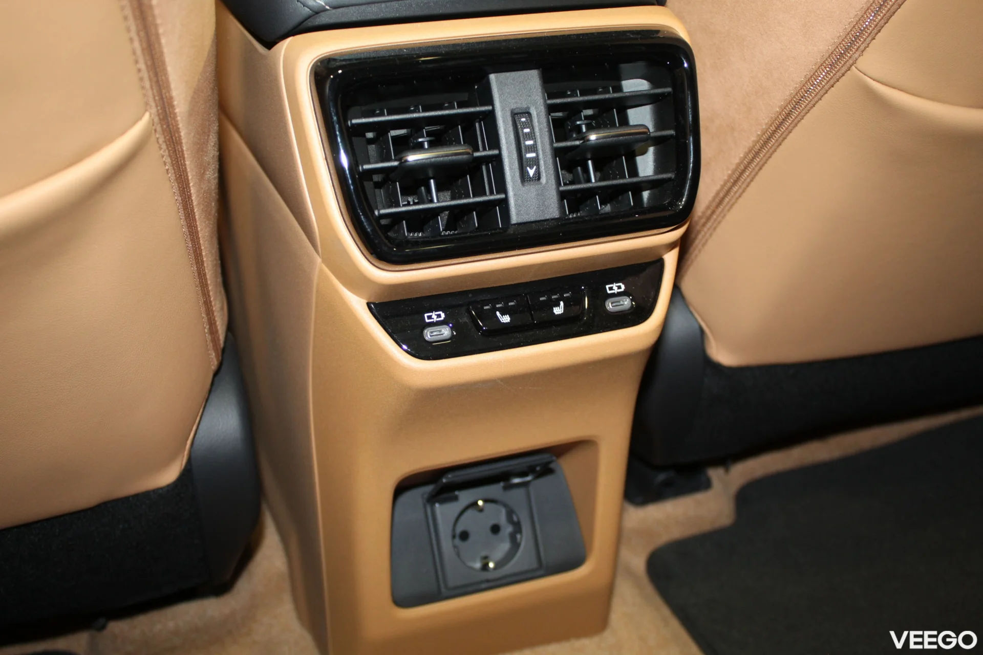 Lexus RZ 450e Luxury AWD 132kW