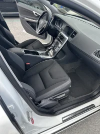 Volvo V60 2.4 133kW thumbnail