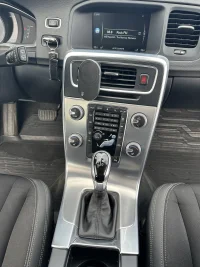 Volvo V60 2.4 133kW thumbnail