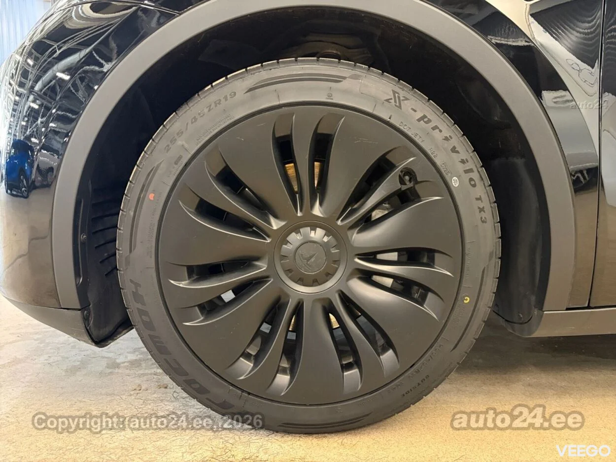 Tesla Model Y AWD Dual Motor Long Range 153kW