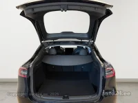 Tesla Model Y AWD Dual Motor Long Range 153kW thumbnail
