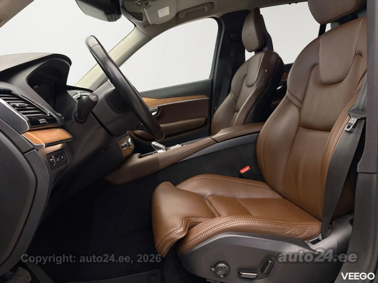 Volvo XC90 AWD T8 Inscription B&W 2 223kW