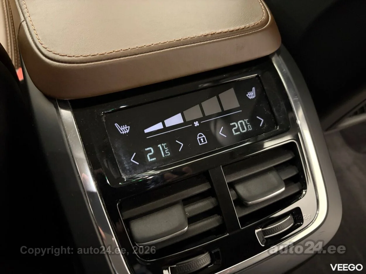 Volvo XC90 AWD T8 Inscription B&W 2 223kW