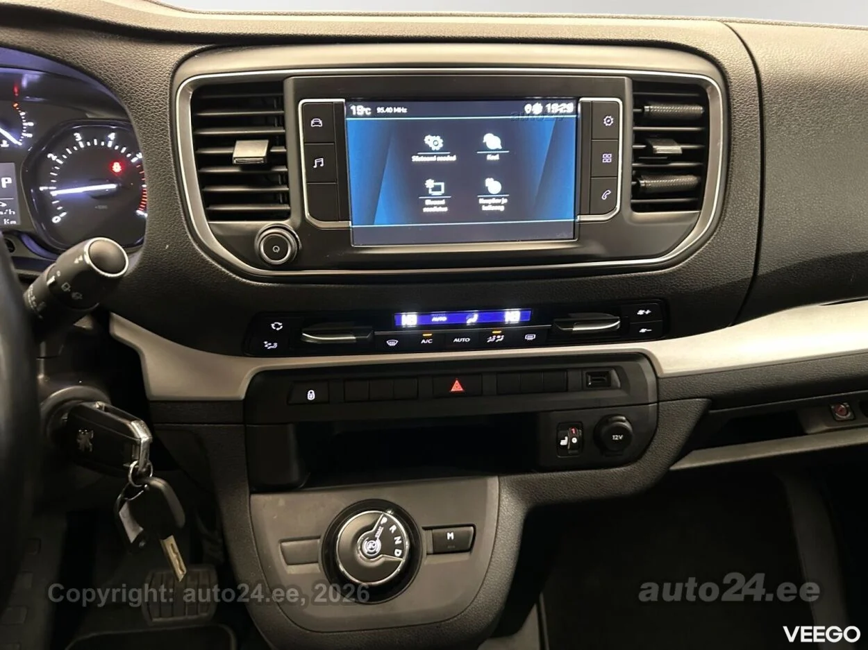Peugeot Traveller L3 Allure 2 106kW