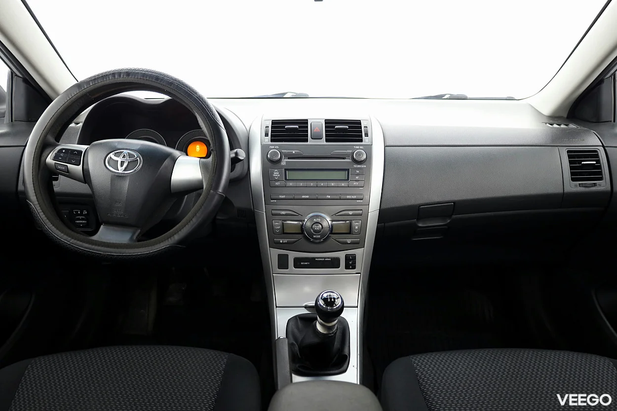 Toyota Corolla 1.6 97kW