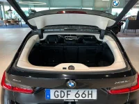 BMW 330 xDrive Touring Adapt Frath Rattvärme Drag 215kW thumbnail