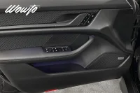 Porsche Taycan 4S Cross Turismo 571HK /HuD /18-Vägs /Se Spec 420kW thumbnail