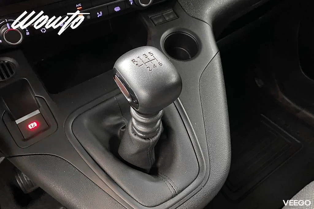 Toyota Proace City 1.5D 102HK 3-Sits /B-Kamera /Moms 75kW