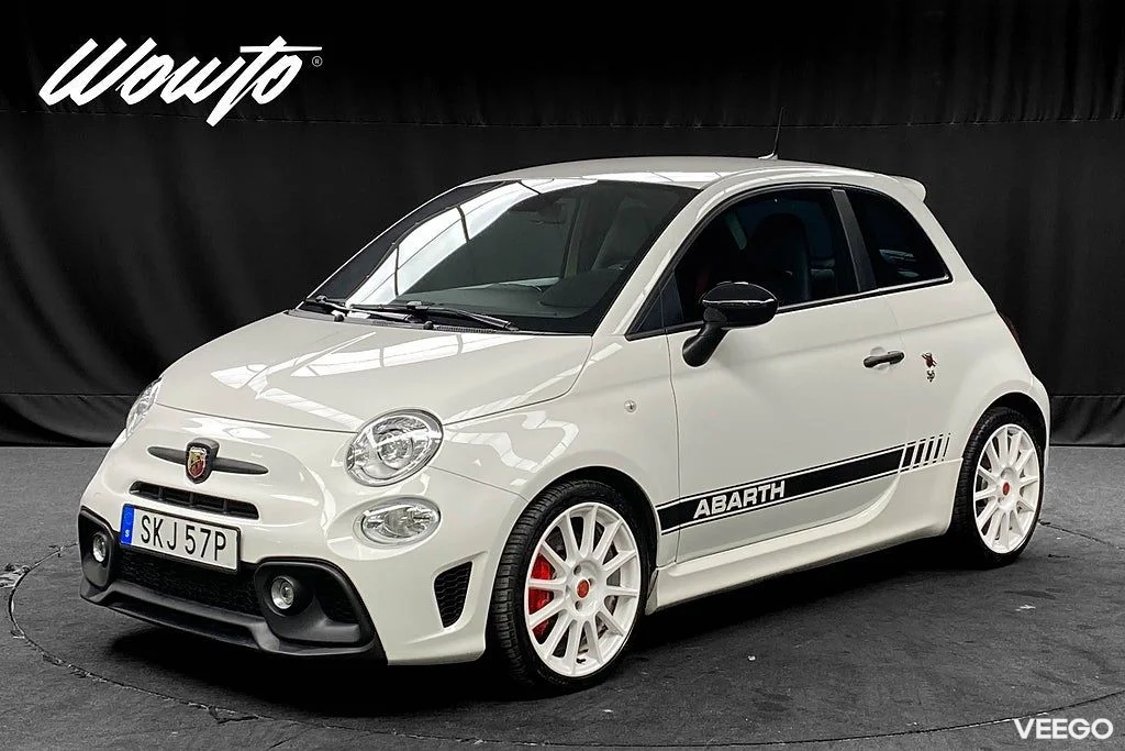 Abarth 595 Esseesse 180HK /Akrapovic /Skalstolar/ Kolfiber 132kW