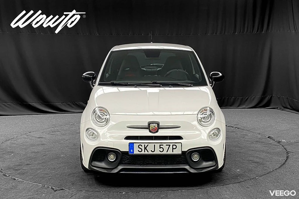 Abarth 595 Esseesse 180HK /Akrapovic /Skalstolar/ Kolfiber 132kW