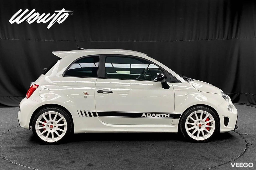 Abarth 595 Esseesse 180HK /Akrapovic /Skalstolar/ Kolfiber 132kW