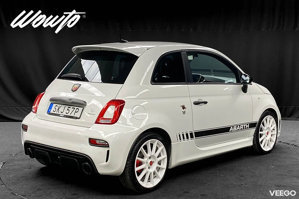 Abarth 595 Esseesse 180HK /Akrapovic /Skalstolar/ Kolfiber 132kW