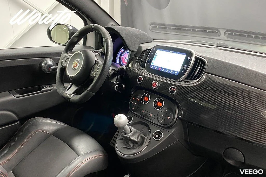 Abarth 595 Esseesse 180HK /Akrapovic /Skalstolar/ Kolfiber 132kW