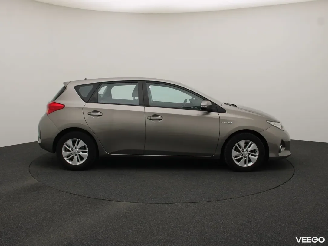 Toyota Auris 1.8 100kW