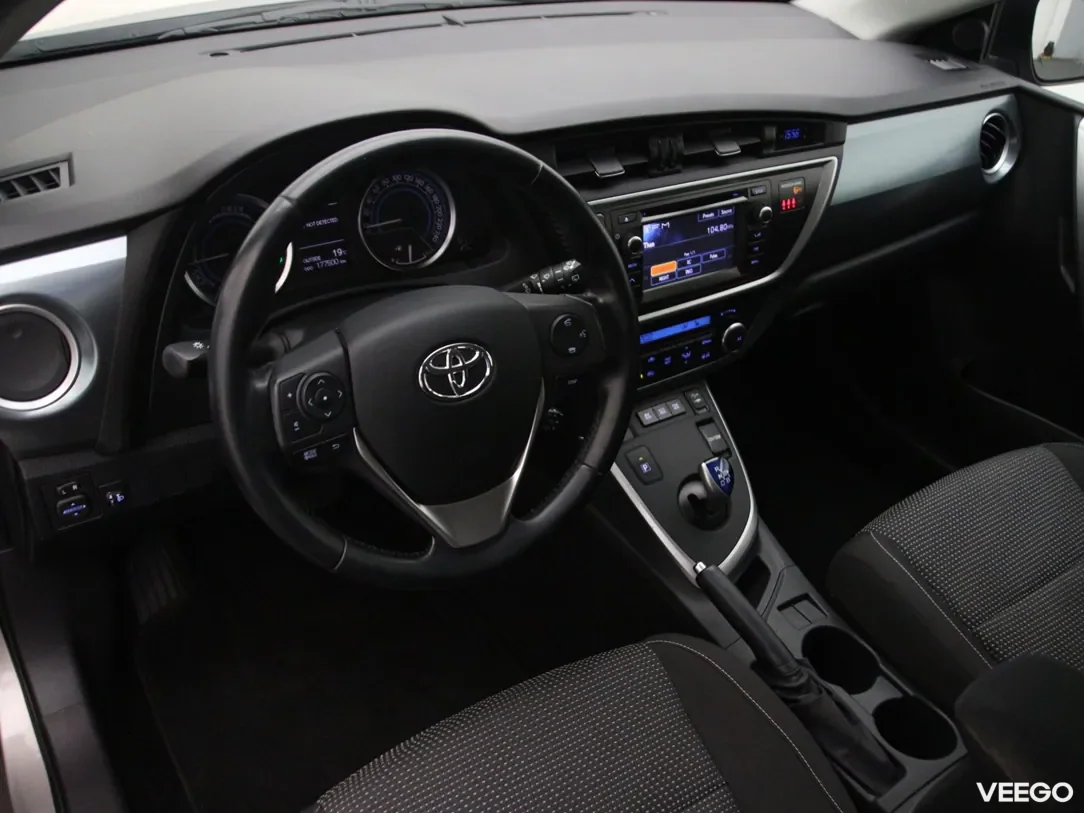 Toyota Auris 1.8 100kW