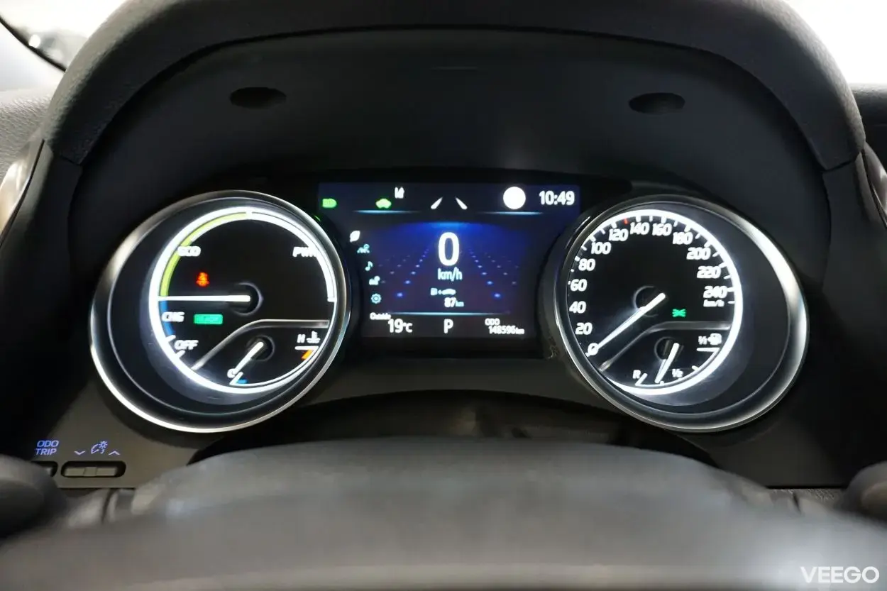 Toyota Camry Luxury Business 2.5 131kW