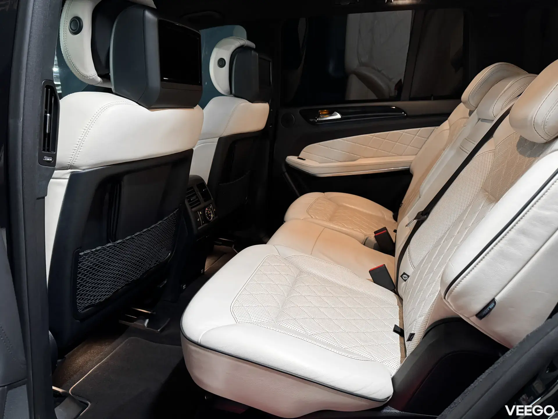 Mercedes-Benz GL550 AMG 4Matic Designo 4.7 320kW